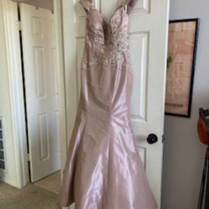 Formal dress- Rina di Montella